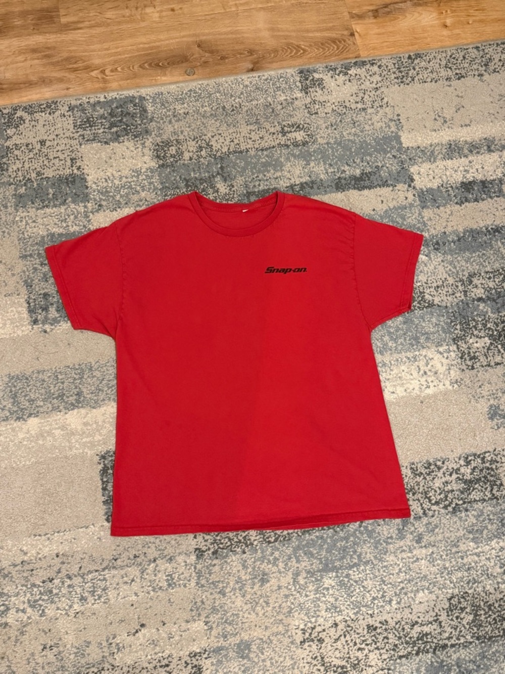 Snap red tee with vintage car graphic